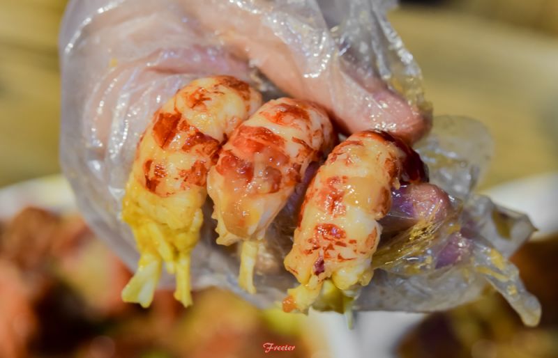 蒜蓉小龙虾肉质q弹吮指美味,充满味蕾的蒜香小龙虾