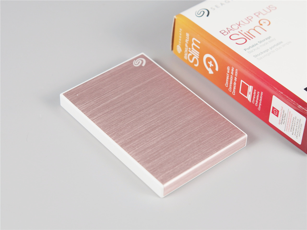 「超逸酷玩」女孩子喜欢什么样移动硬盘?希捷2新睿品系列告诉你