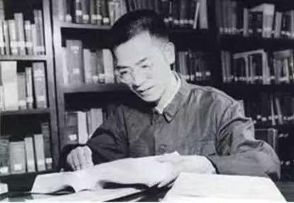 华罗庚读完《七律和郭沫若同志》,给毛主席写信:勤学毛著脱旧胎