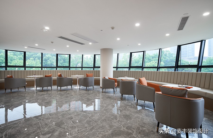 杭州豪华型汽车洗美店THEONE，1000㎡现代主义工装项目落地