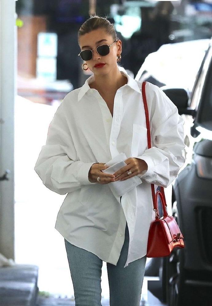 这4款包包背出去一定会被夸好看,这五款秋冬包包潮的让人心动