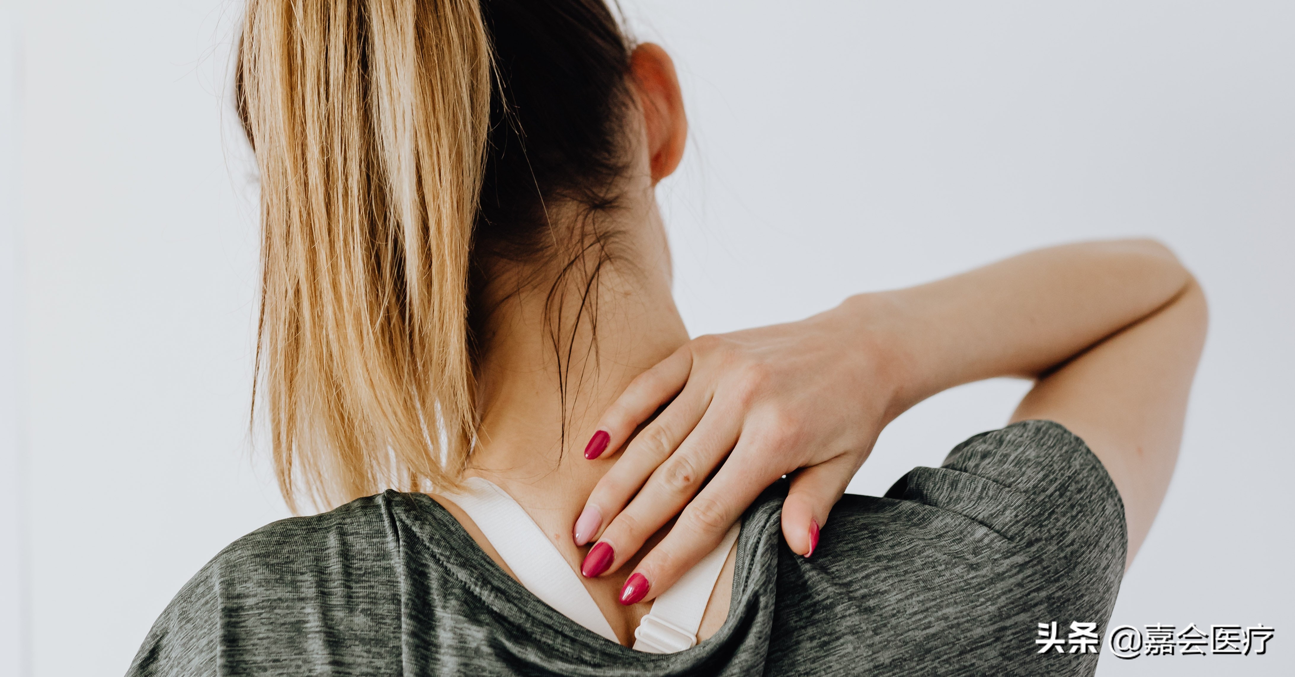 脖子吱吱响用什么动作缓解,缓解脖子颈椎疼痛的动作