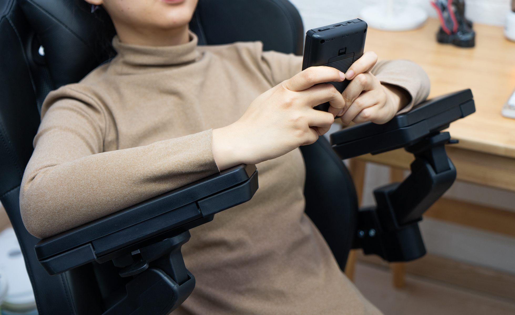 傲风机械臂电竞椅,电竞椅选择哪种好