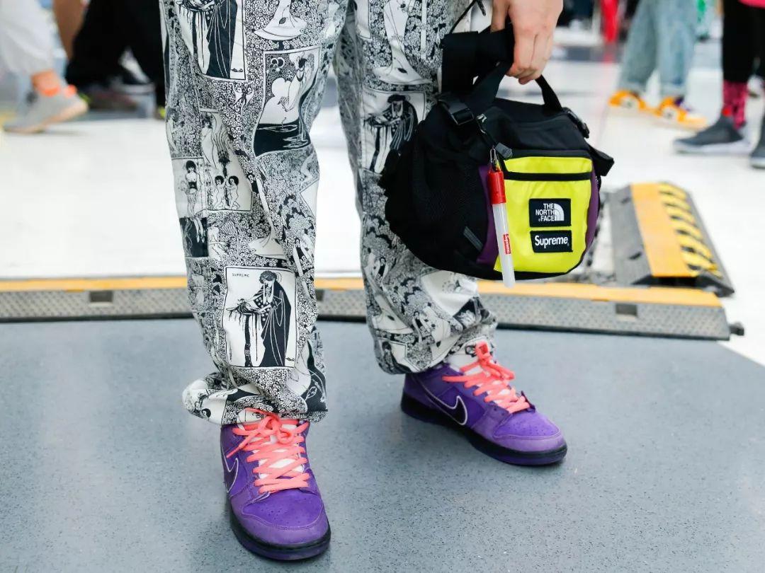 AJ、Yeezy谁更受欢迎？鞋头的本质也是球鞋复读机？