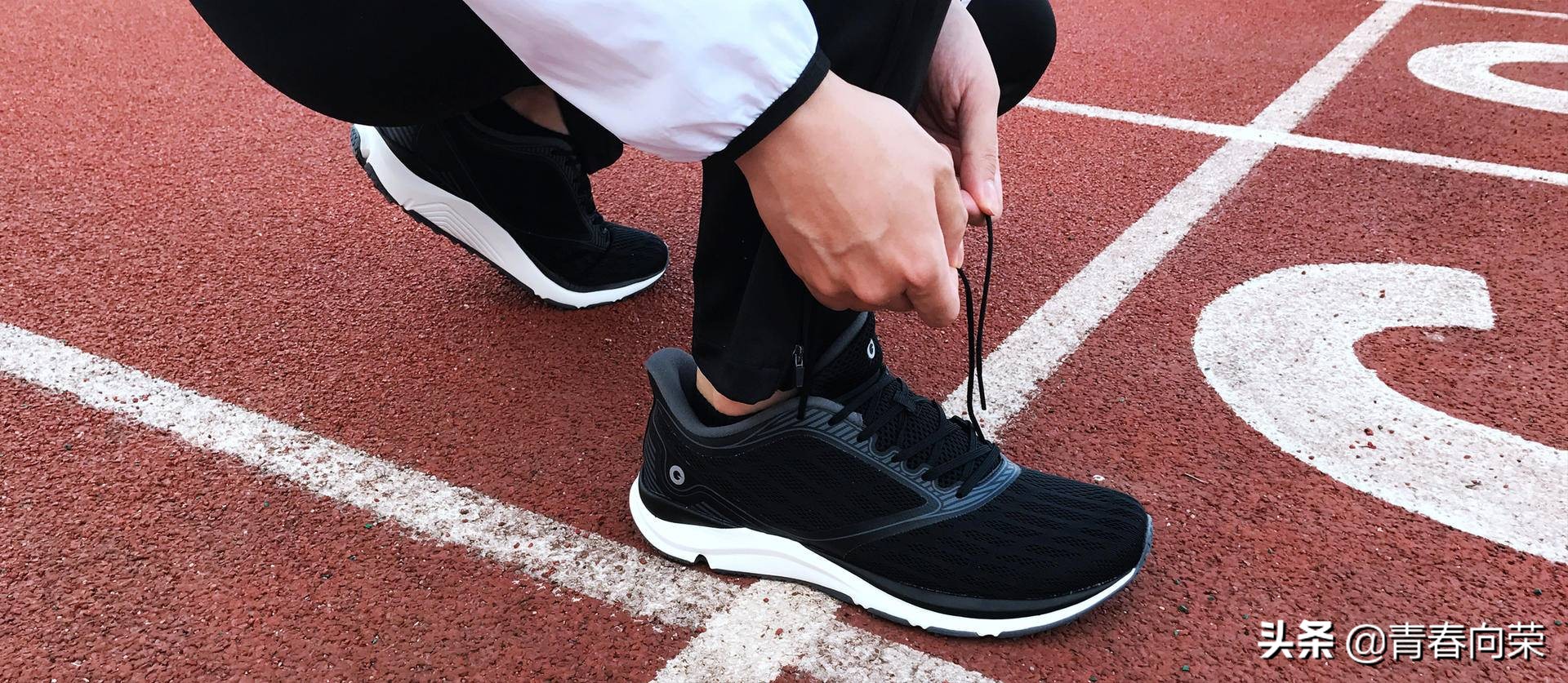 新手跑鞋推荐短跑缓震,新手跑鞋推荐减震回弹