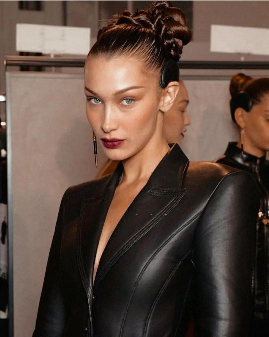 如何垫下巴看起来又翘又尖,怎么垫下巴改善下巴短平