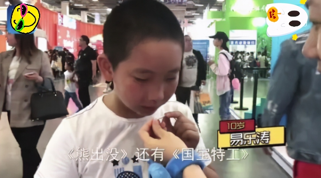 街头采访00后眼中的90后,街头采访00后看过90年代动画片不