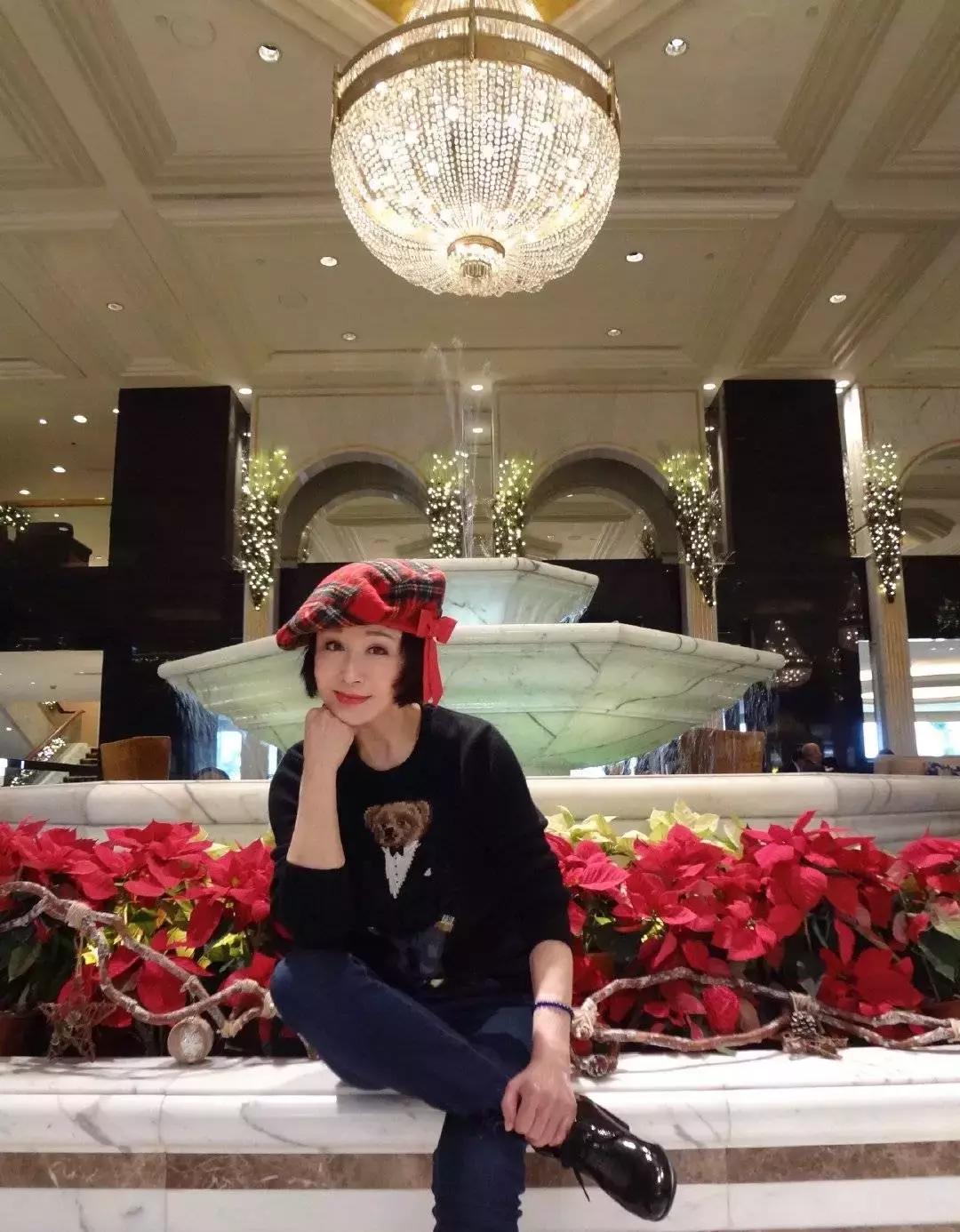 70岁潘迎紫肌肤似少女,71岁的潘迎紫是如何保养的