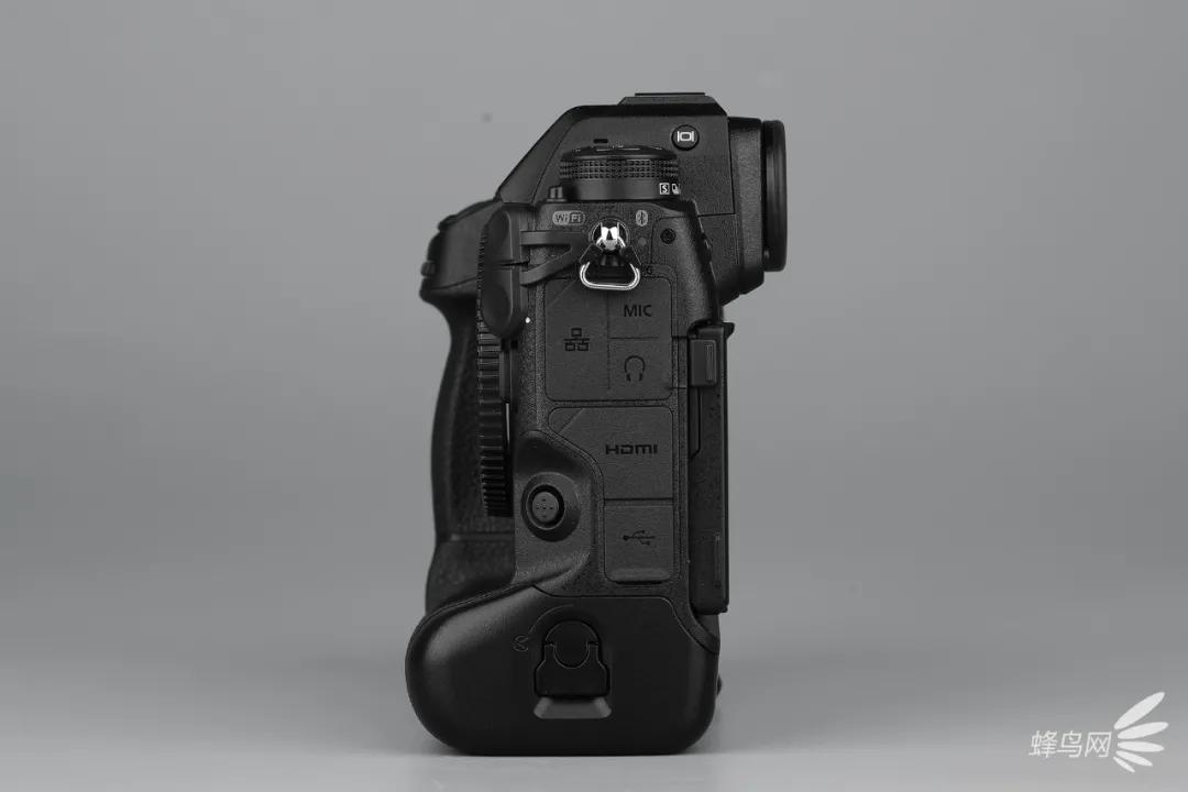 尼康z9旗舰相机详细评测,尼康z9机身的无损变焦功能