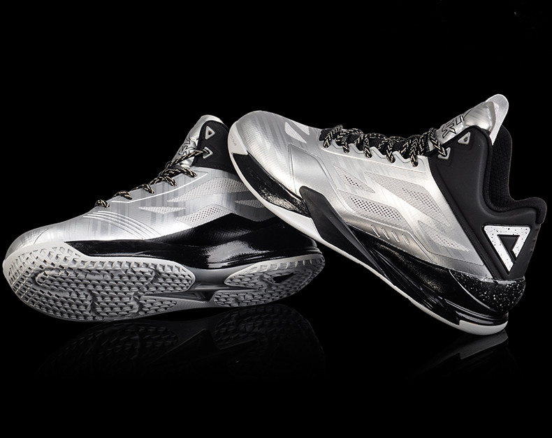 匹克新款休闲鞋曝光，设计撞脸悟道，强行解构风有点奇怪？