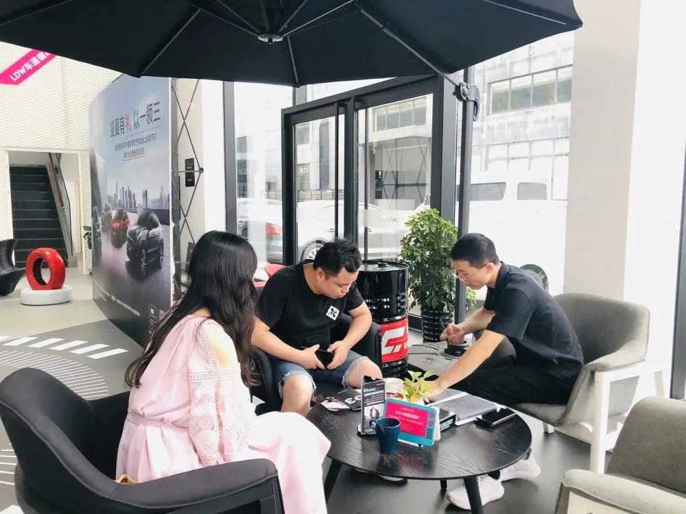 年中狂欢燃情high购 (燃情high购年中狂欢)