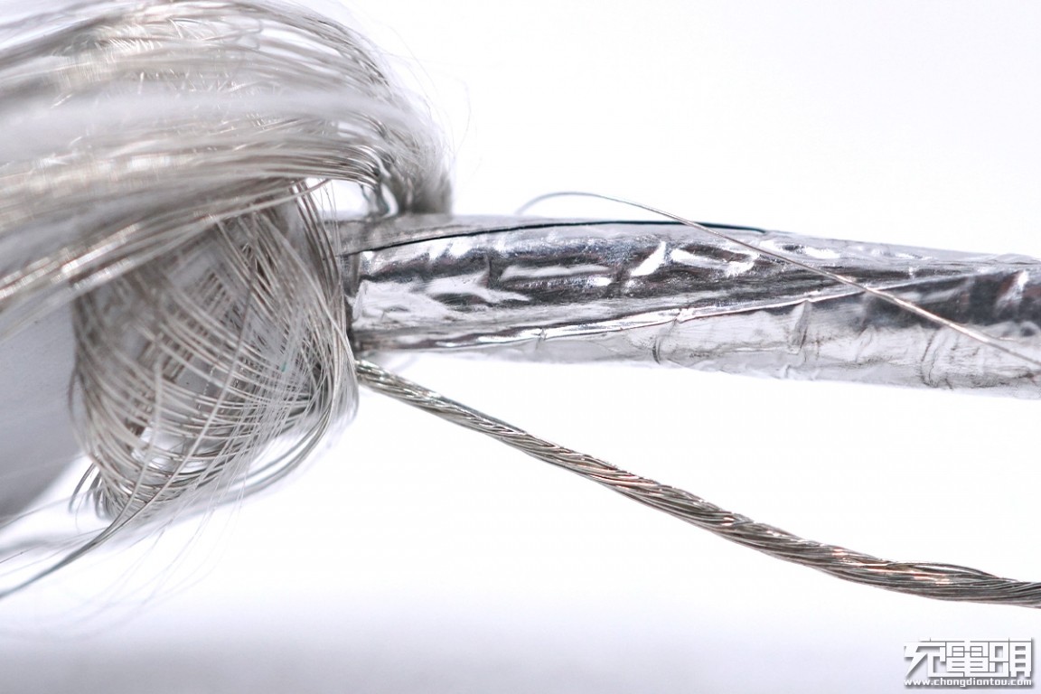 华为usb充电线拆解,华为40w快充数据线拆解构造