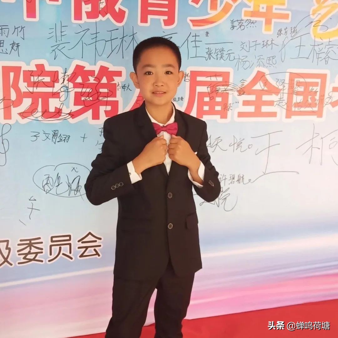 来自全国各地的优秀小主播隔空合诵《我是湖北人》