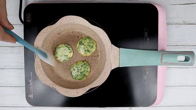 野菜的叶子怎么做好吃,野菜叶子最好吃的做法