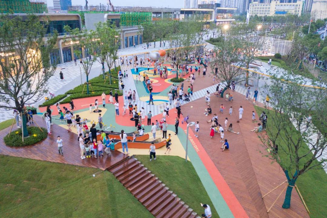 绗涗笢鑷诲搧,绗涗笢鑷诲搧浜戞箹鍗侀噷