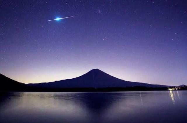 富士山火山口拍摄,日本富士山超清视频