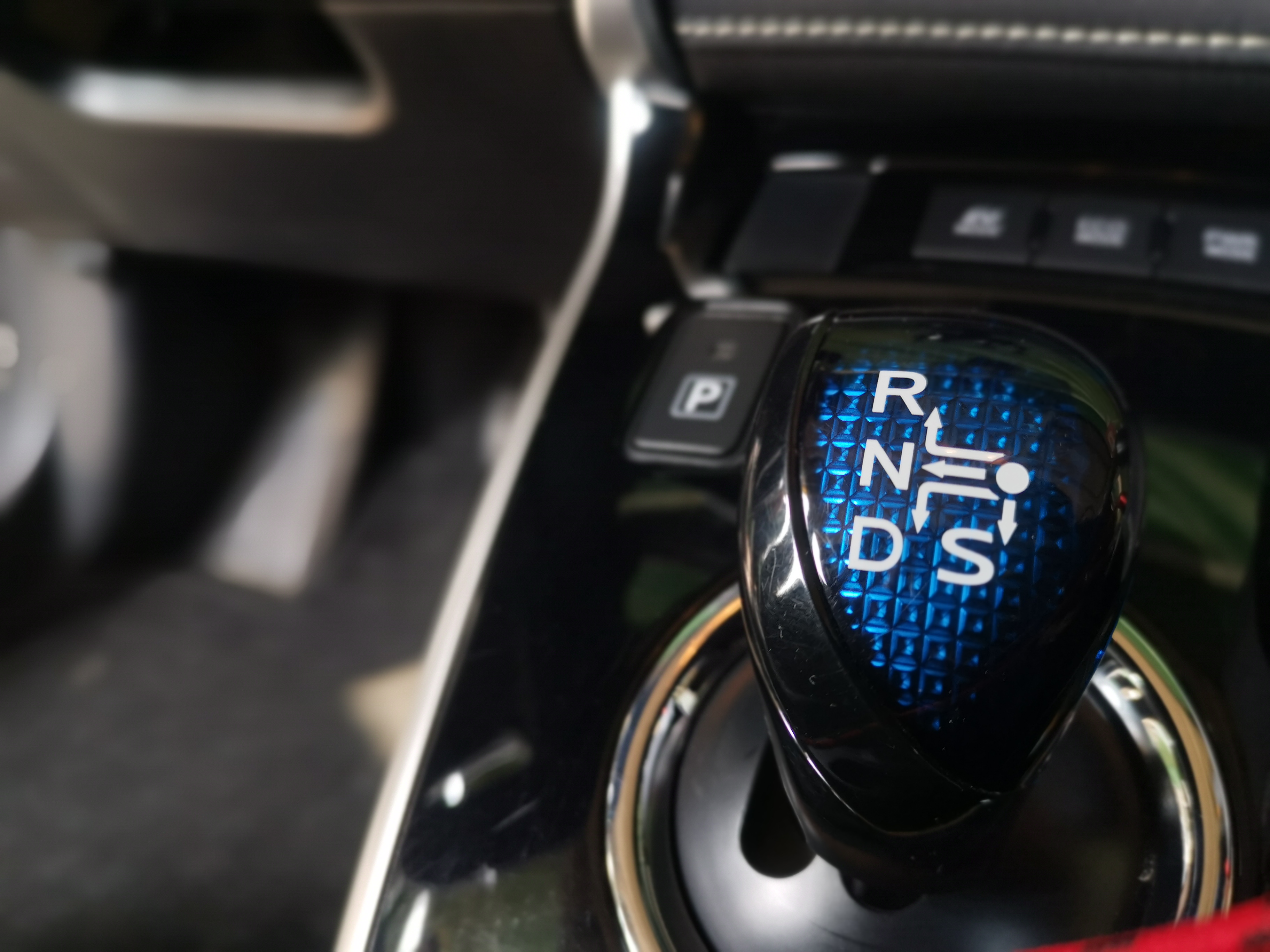 2年开1万公里的车正常么,2年车子开了10万公里算老车吗