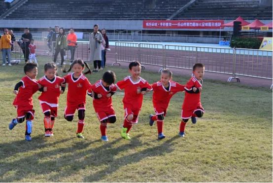 快乐足球开幕式,少儿足球比赛活动