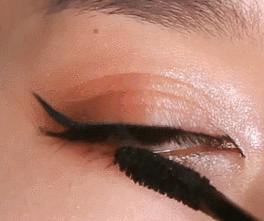 新手也能快速画好的日常眼妆,眼妆教程手把手教你画眼妆