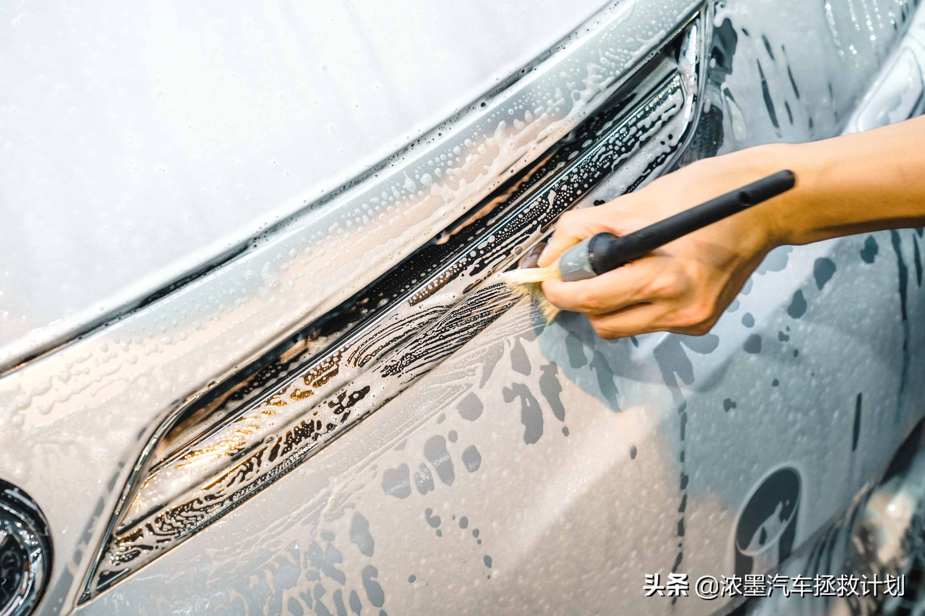 一代经典丰田普瑞维亚,丰田普瑞维亚依然经典