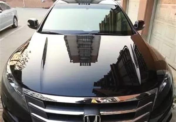 原来车漆是不需要打蜡的,车漆不用打蜡最好的方法