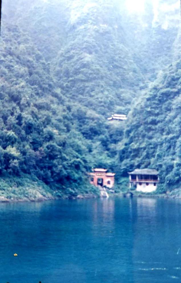 二十年来总也忘不了的——清江放歌