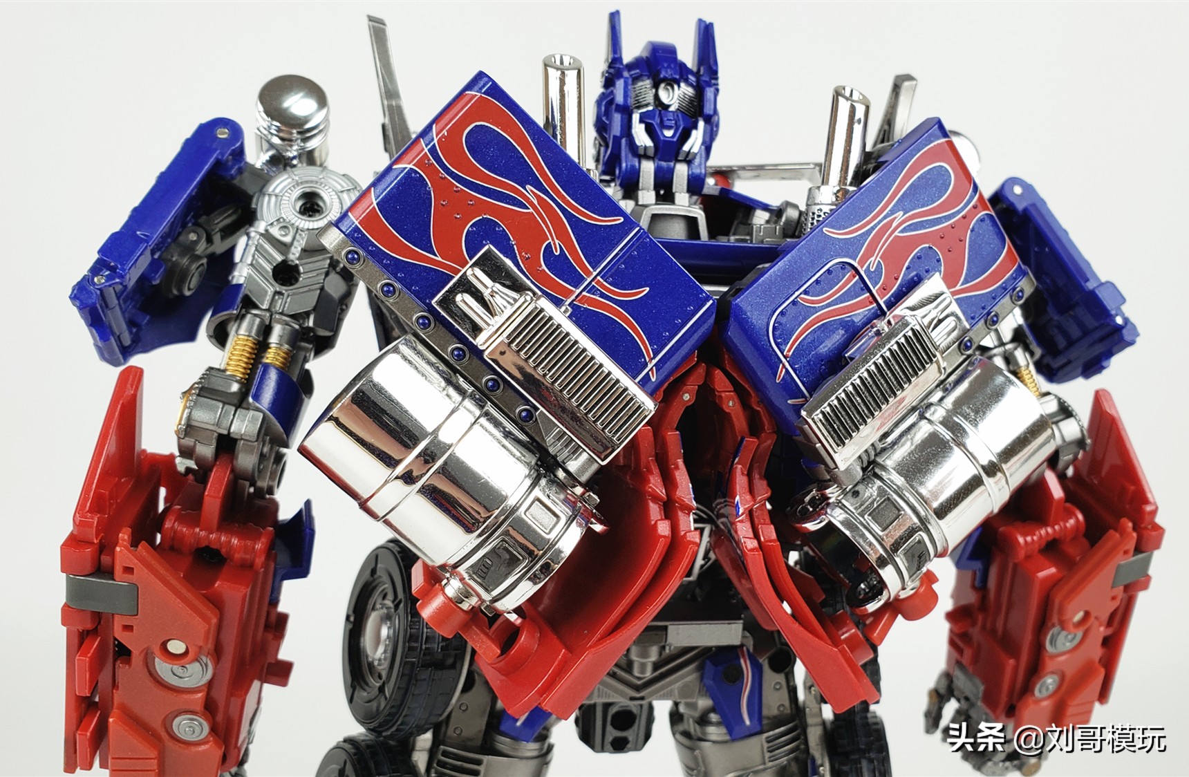 擎天柱玩具最还原,最还原电影的擎天柱玩具