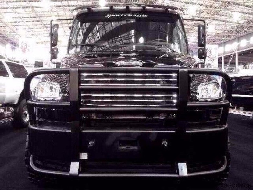 李晨买了一辆最大的车,李晨的座驾400万元的车