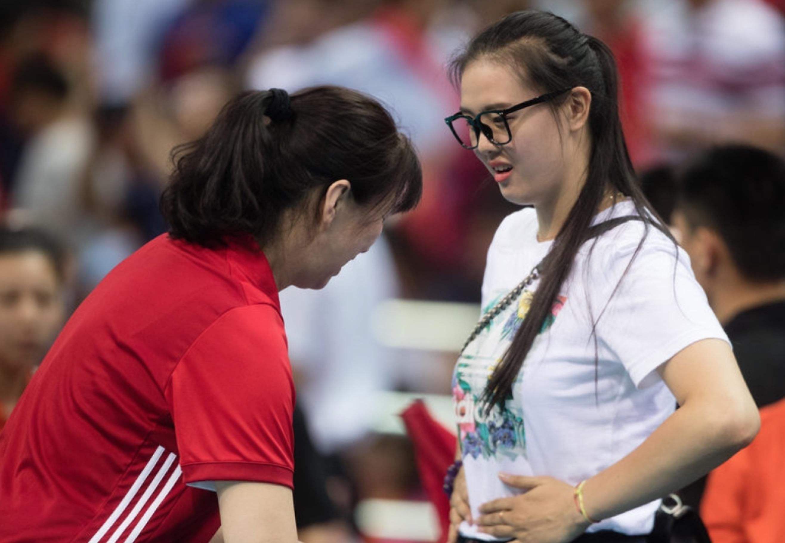 沙滩女排可以穿平角裤吗,沙滩排球为什么要穿泳装