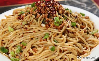 特色凉皮凉面做法,夏天四川凉面的做法