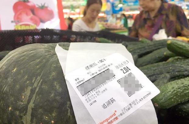 把奶粉生产搬到直播间，拼多多这招绝了，打消中国式焦虑