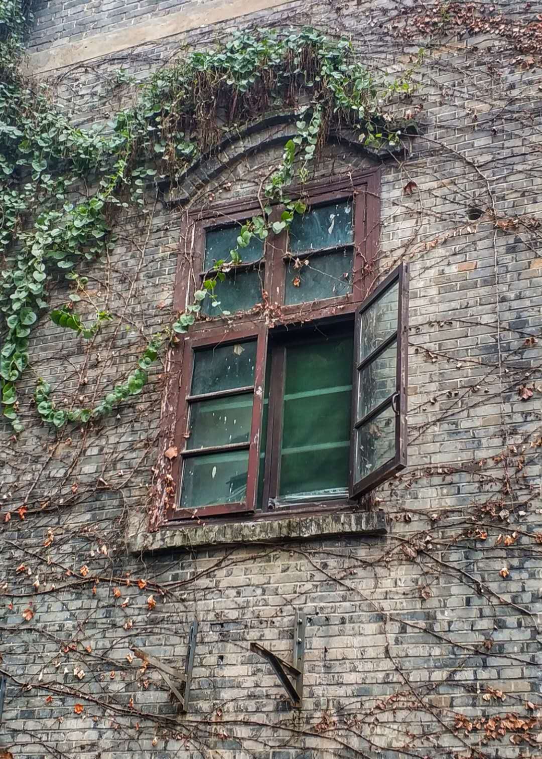 谍战山城是哪里,重庆闹市区一座隐秘的公馆