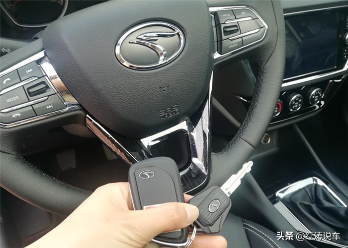 18款东南dx3怎么样,年轻人买二十万左右的车