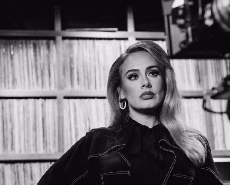 阿黛尔离婚一年后传出新恋情,阿黛尔瘦身后荧幕首秀