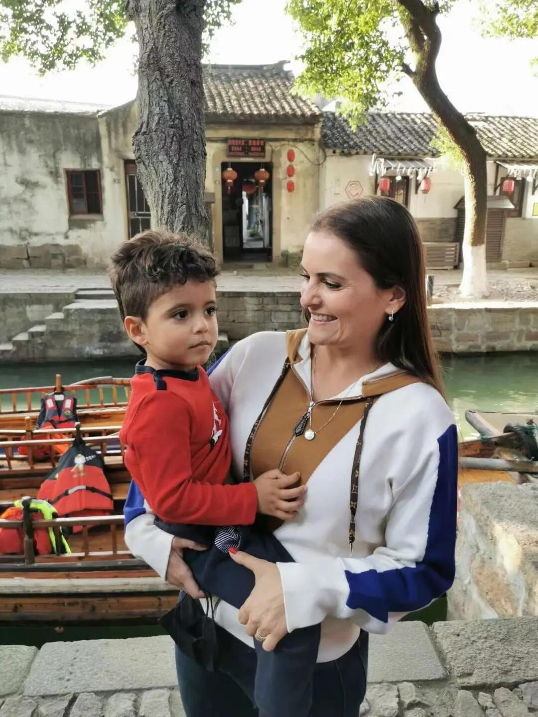 好久不见未结婚生下双胞胎女儿,好久不见喜得贵子