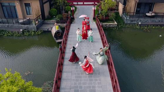 住进风景里温泉酒店,住进风景里旅游度假温泉酒店