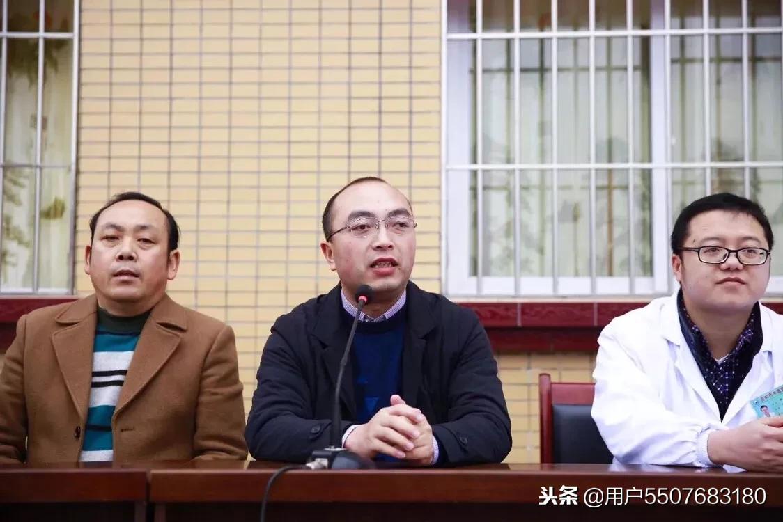 市中医院扶贫送健康义诊暖人心,市卫健委健康扶贫义诊送药