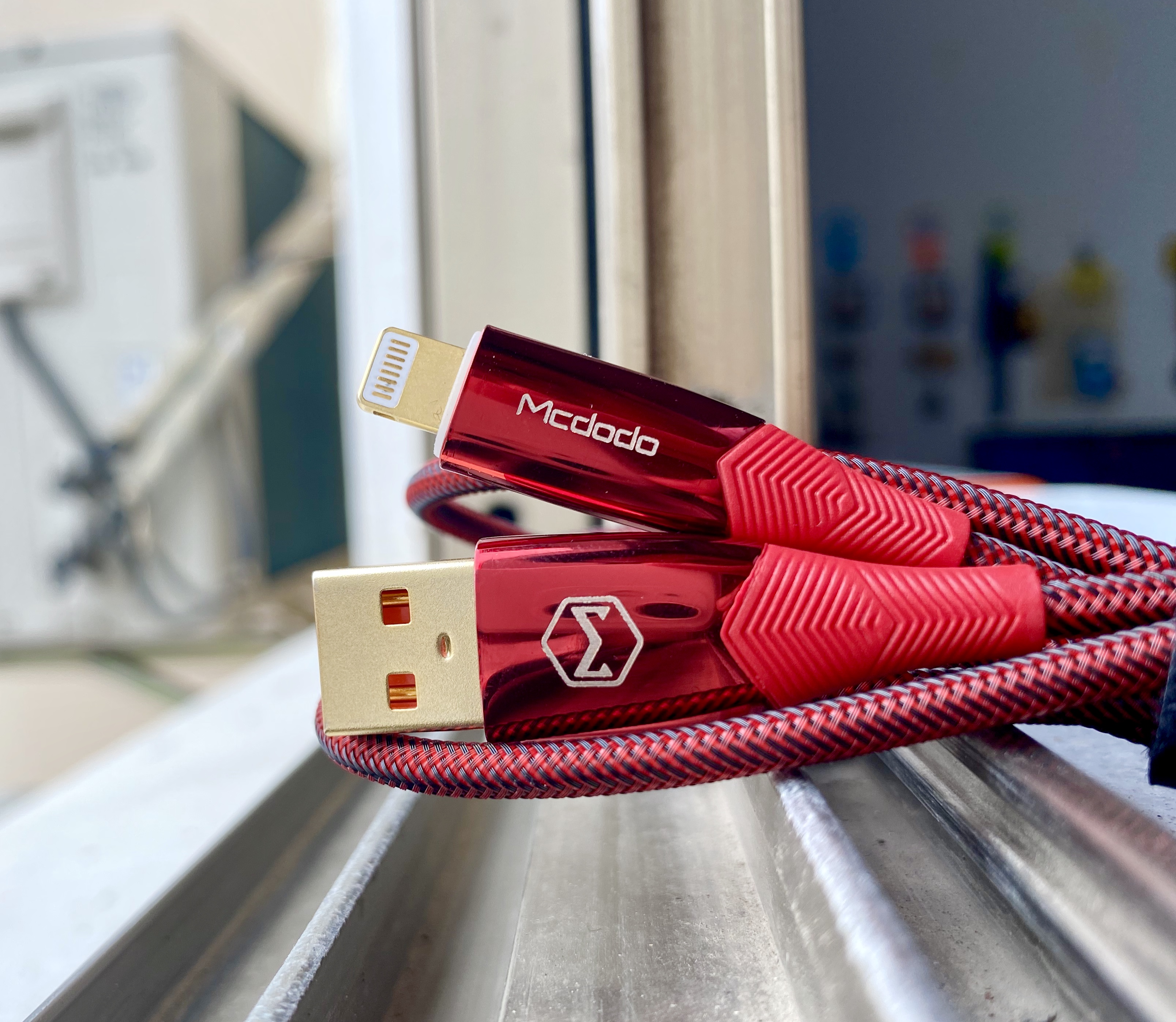 熄灯断电快充数据线,用自动断电的数据线充电