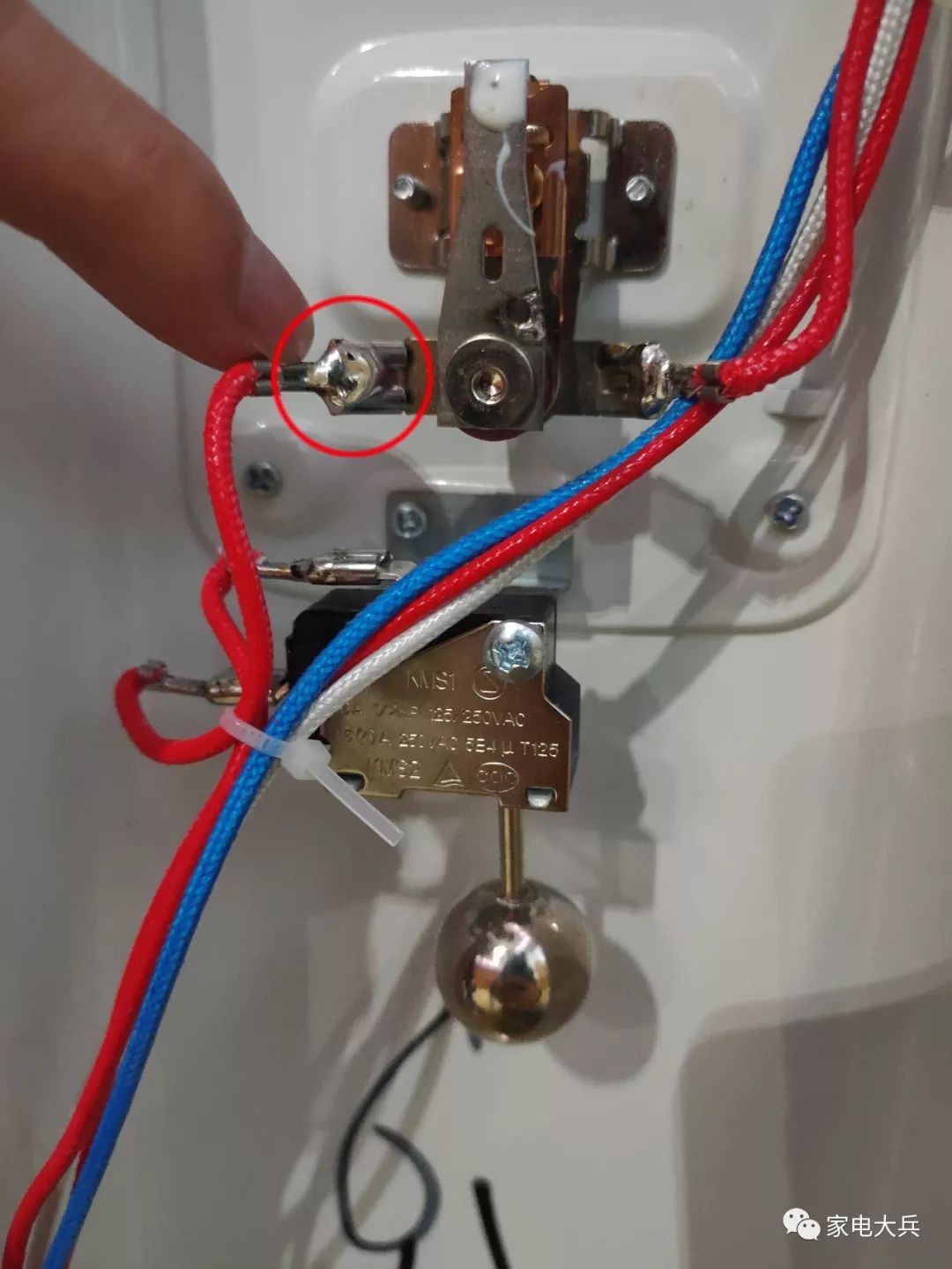 先锋和格力油汀取暖器哪个好,美的和先锋油汀取暖器哪个好