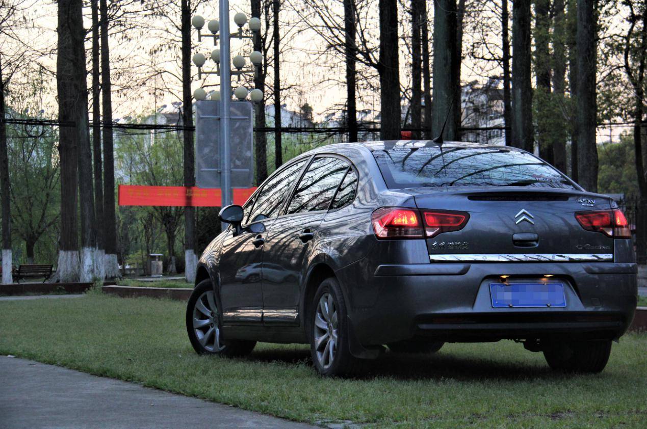 雪铁龙老款车奇葩设计,雪铁龙全新理念车