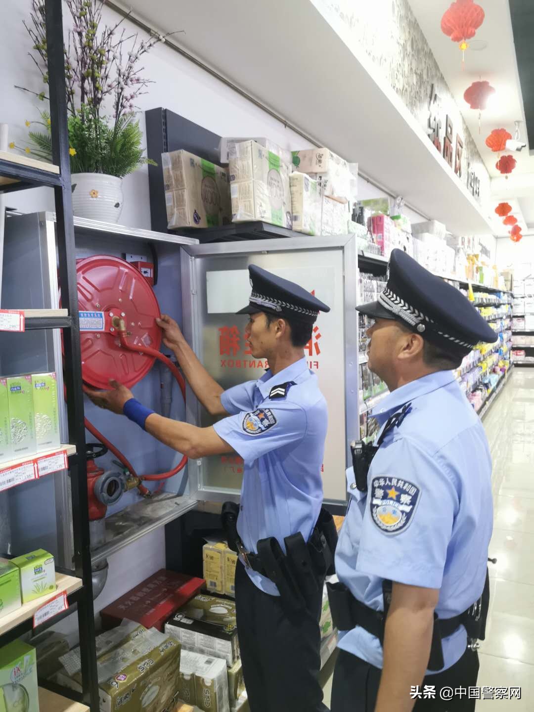 倒下时，22岁的他手里还紧紧攥着警务通——追记师宗县公安局大同派出所辅警赵志