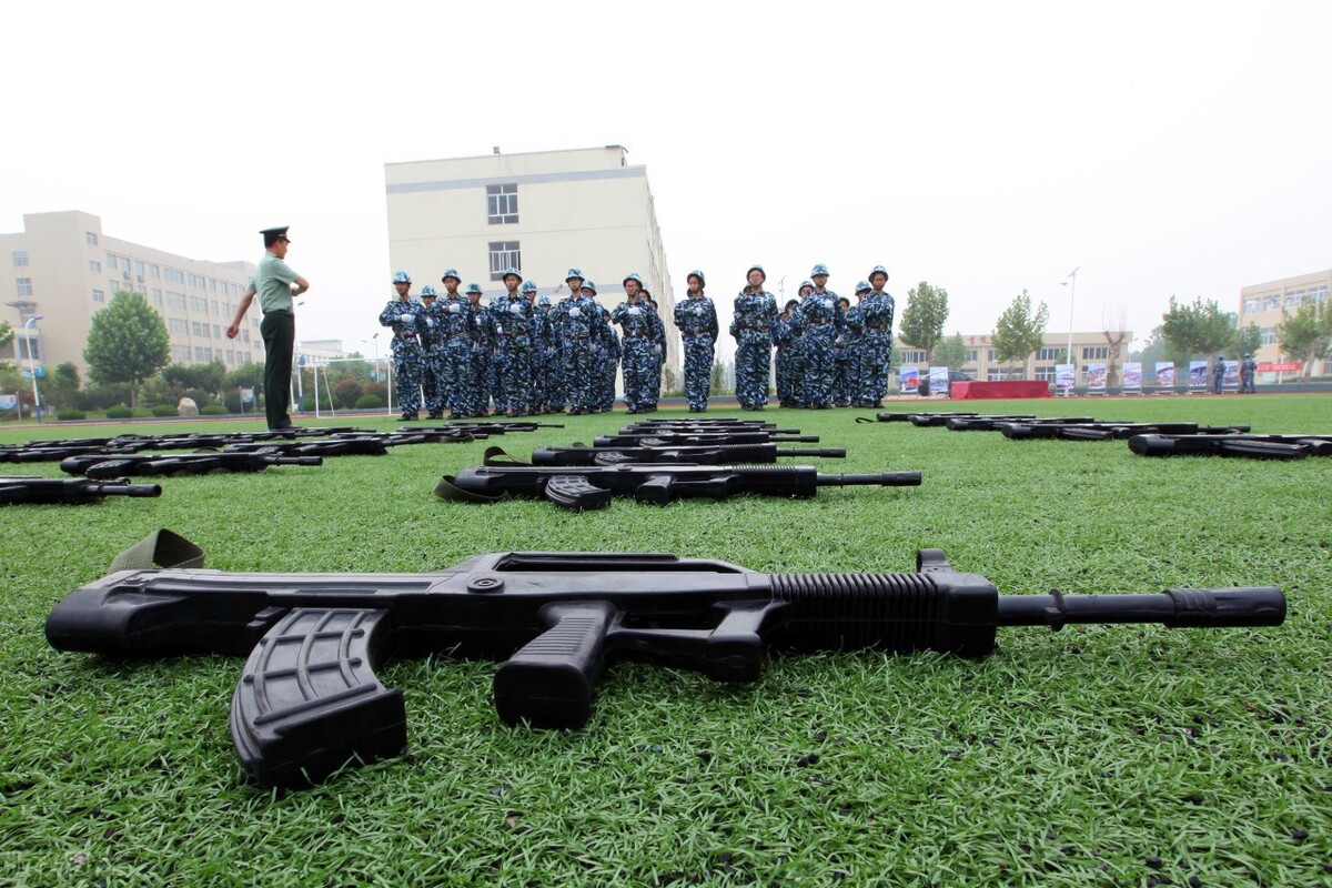 大专应届毕业生可以报直招士官吗,大学应届毕业生可以报直招士官吗