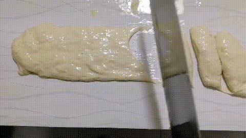 油条怎么做酥脆松软500克面粉隔夜,油条最简单的做法1千克面粉