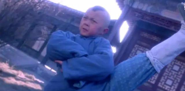 一代童星没落史：李连杰接班人谢苗翻红艰难，悄悄娶回仙3圣姑