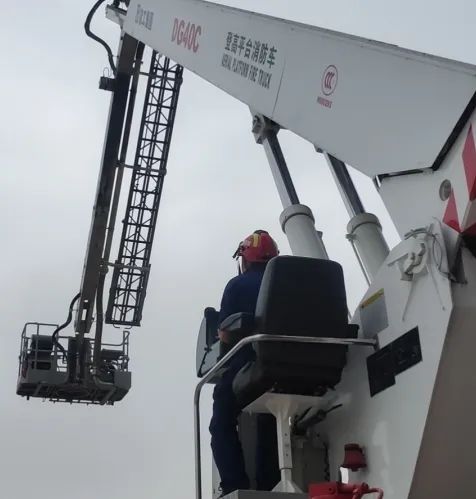 紧扣实战夯基础，苦练本领促提升--徐州市消防救援支队举高消防车驾驶员培训纪实