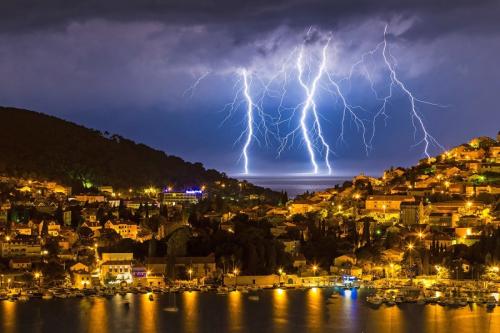 房屋倒塌的原因及解决方法,南昌房屋倒塌事故原因