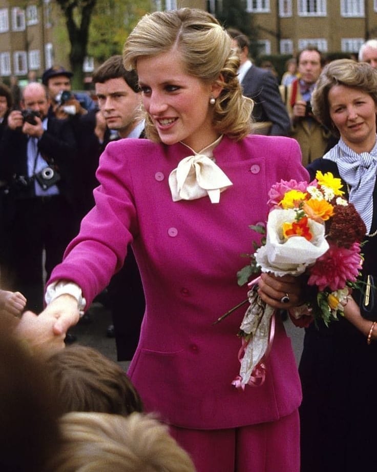 戴安娜王妃发型,戴安娜王妃短发