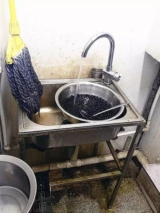 恶心的奶茶怎么做,恶心奶茶制作