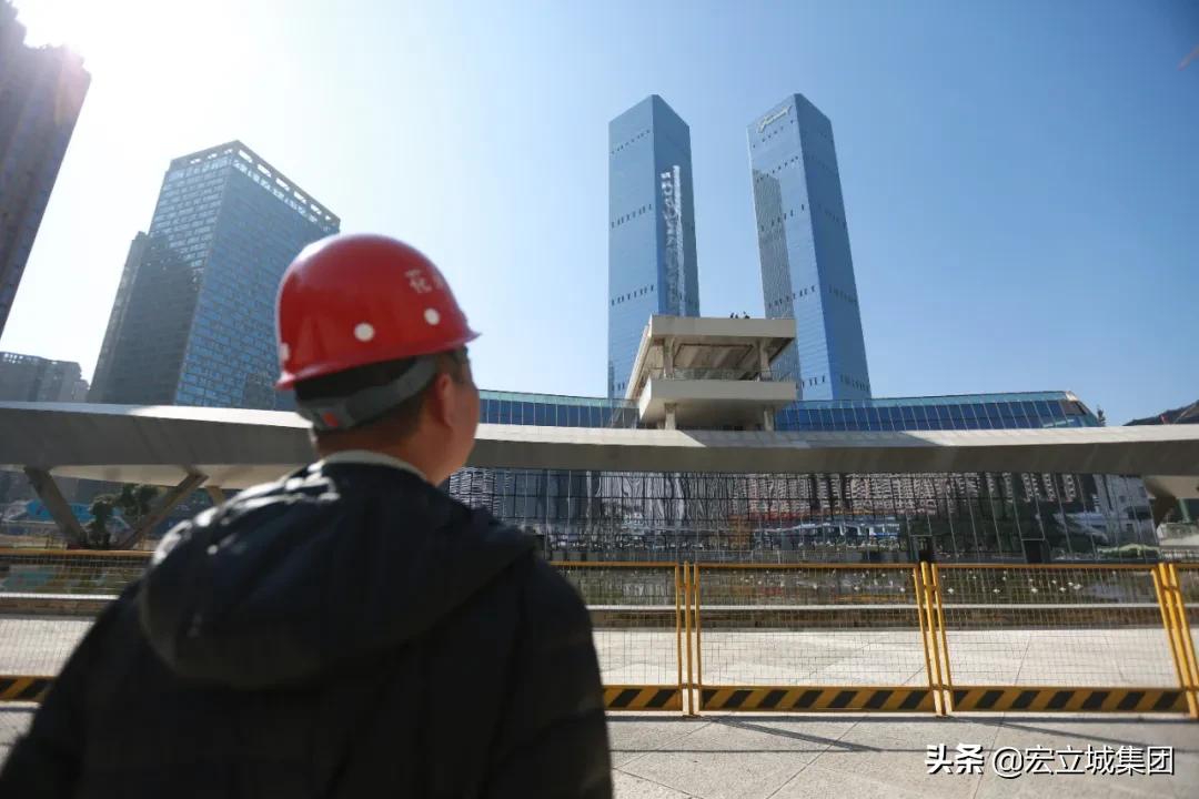 海豚广场幕墙工程师李冀军:毫厘之间的“算计”成就最美“颜值”