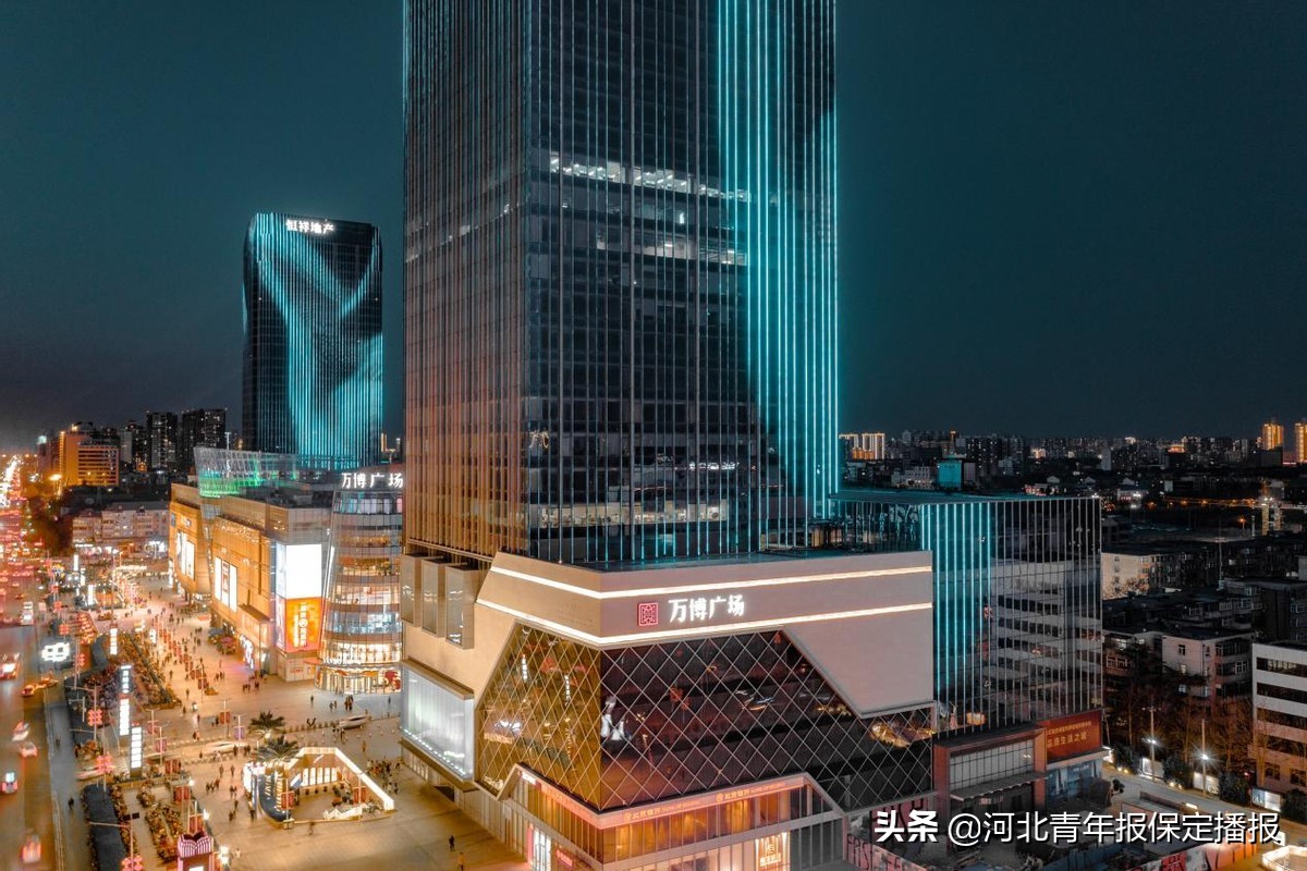 淇濆畾涓囧崥鑺辫溅,涓囧崥骞垮満鑺辫溅